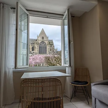 Knp Voltaire * Tours