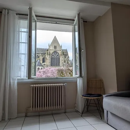 Apartment Knp Voltaire Tours