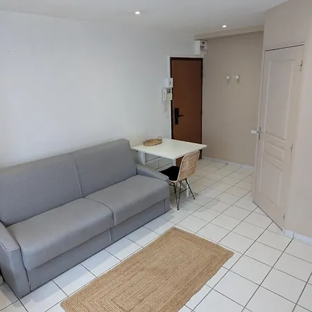 Apartment Knp Voltaire Tours