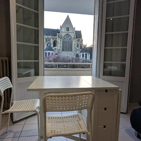 Knp Voltaire Apartment Tours