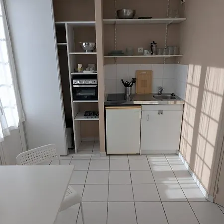 Knp Voltaire Apartment Tours