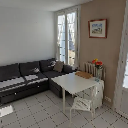 Apartment Knp Voltaire