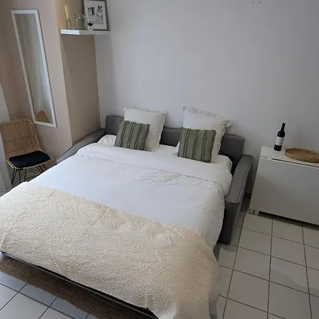 Knp Voltaire Apartment Tours